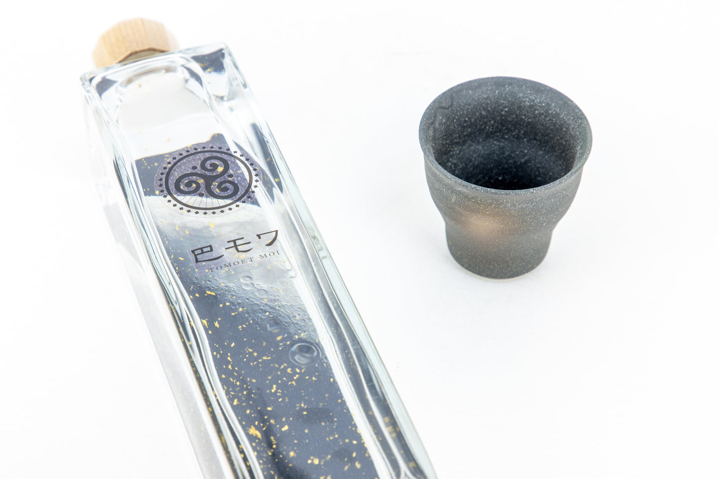 TOMOET MOI - Brown Sugar Shochu (with gold flakes)